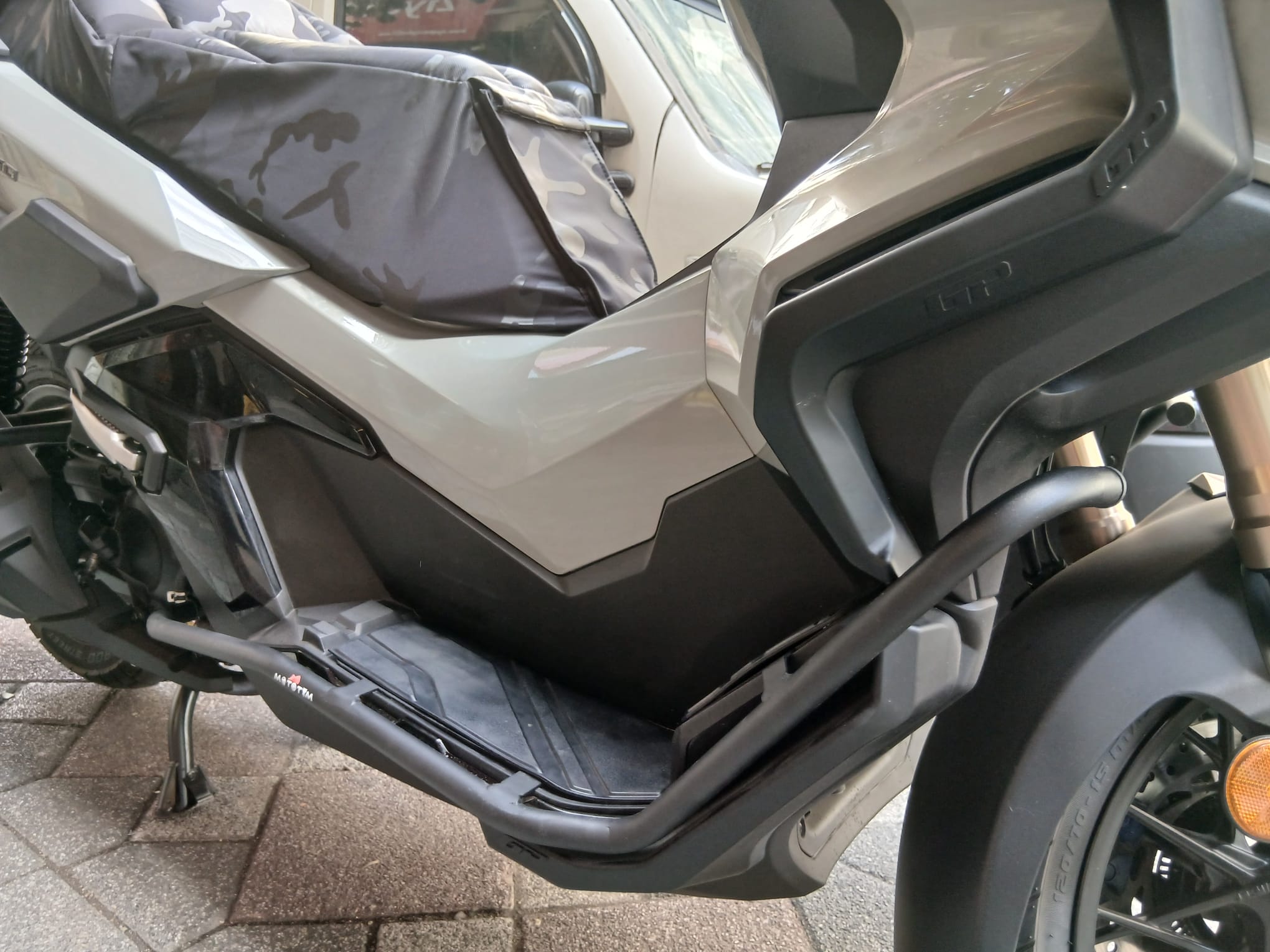 47ec93b0-9bb9-4aa1-ba60-a18325466a37 FORZA 250 KONFOR SELE KILIFI - ÖNDEN CEPLİ MODEL - Görsel 1